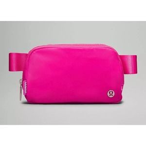 NWT Sonic Pink Lululemon Everywhere 1L Belt Bag